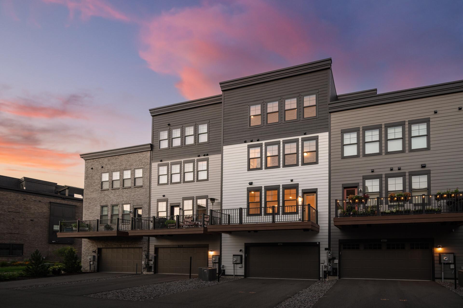 Saint Paul, Minnesota, 55116, United States, 4 Bedrooms Bedrooms, ,4 BathroomsBathrooms,Residential,Active,2003561