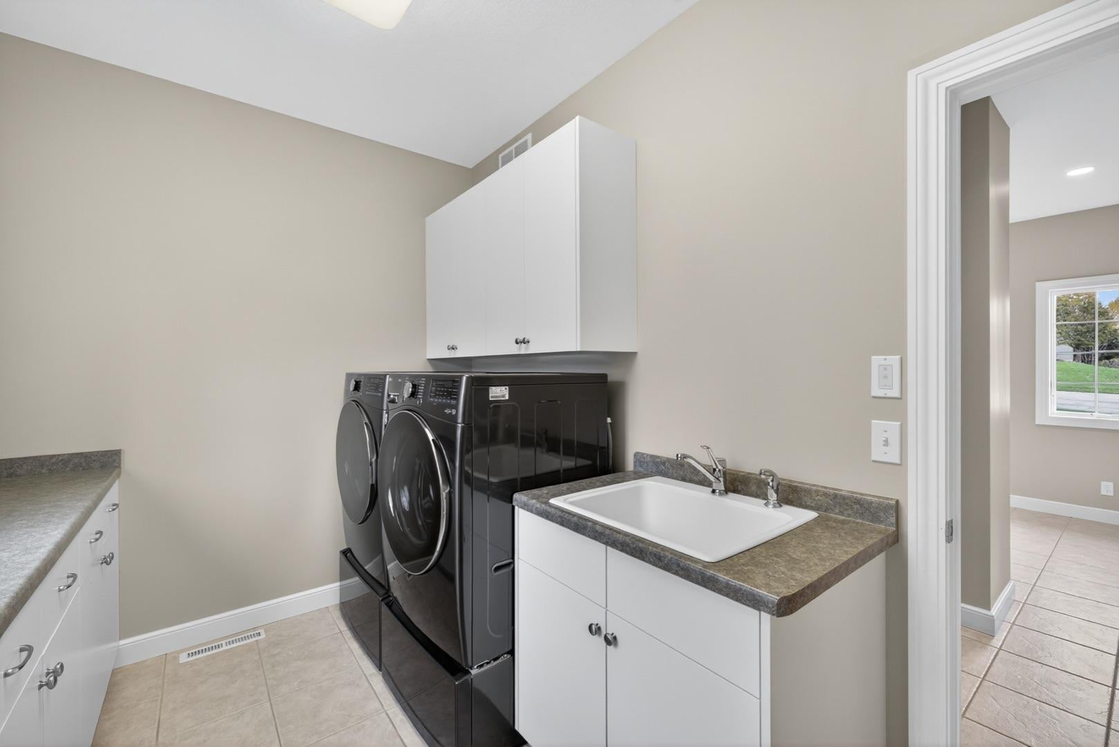 Rochester, Minnesota, 55902, United States, 6 Bedrooms Bedrooms, ,5 BathroomsBathrooms,Residential,Active,1995276