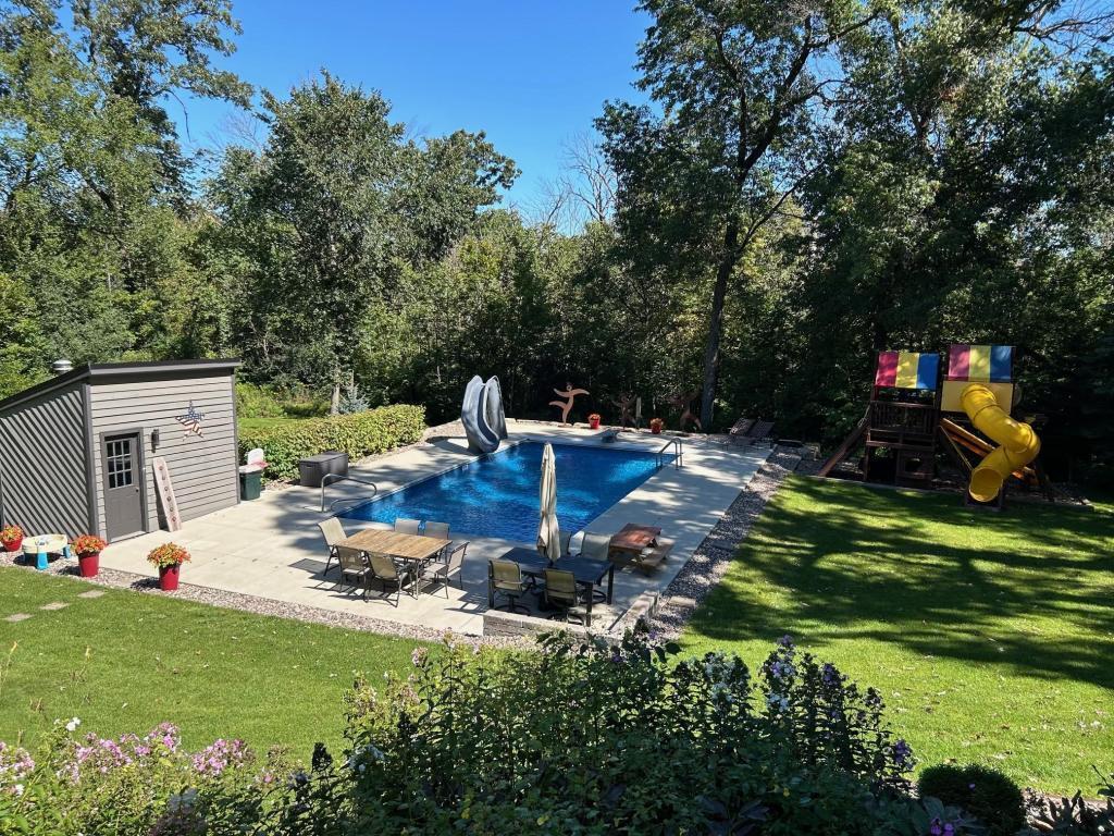 Rochester, Minnesota, 55902, United States, 5 Bedrooms Bedrooms, ,3 BathroomsBathrooms,Residential,Active,1899217