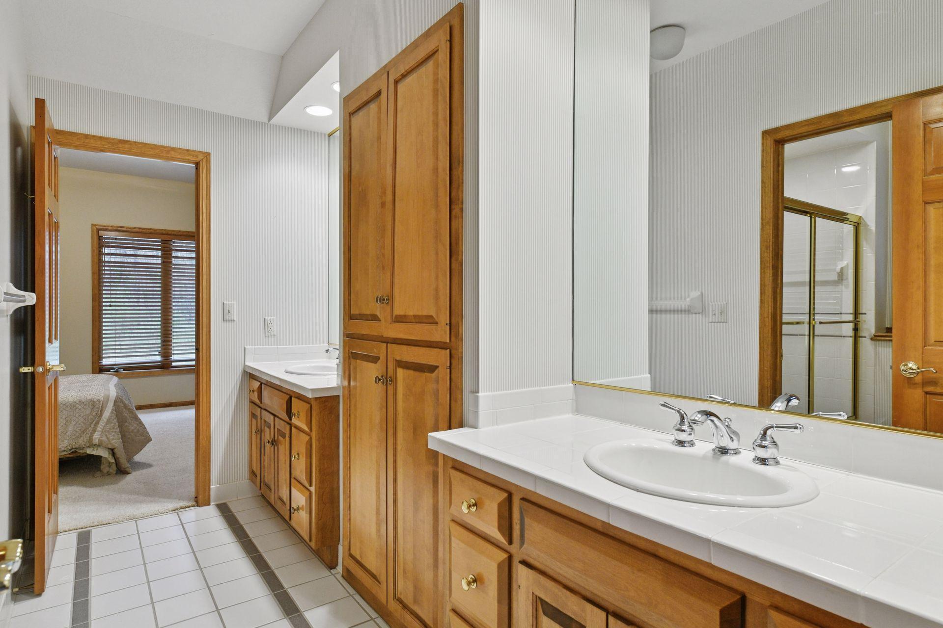 Excelsior, Minnesota, 55331, United States, 4 Bedrooms Bedrooms, ,4 BathroomsBathrooms,Residential,Active,1996287