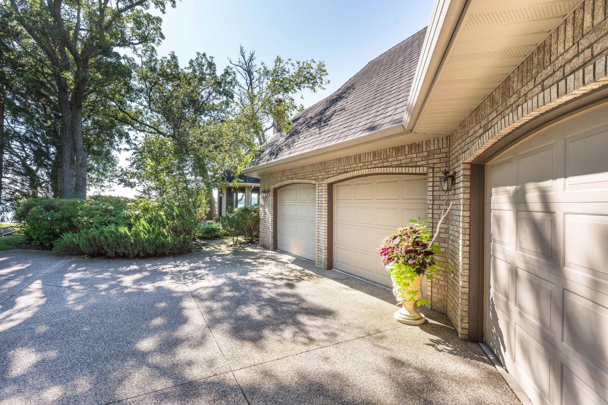 Alexandria, Minnesota, 56308, United States, 4 Bedrooms Bedrooms, ,6 BathroomsBathrooms,Residential,Active,1964256