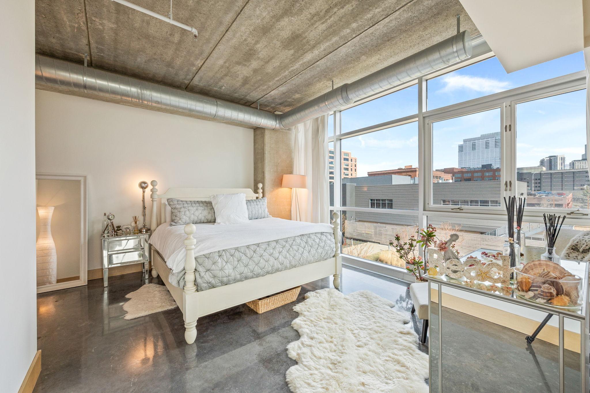 Minneapolis, Minnesota, 55401, United States, 2 Bedrooms Bedrooms, ,3 BathroomsBathrooms,Residential,Active,1756828