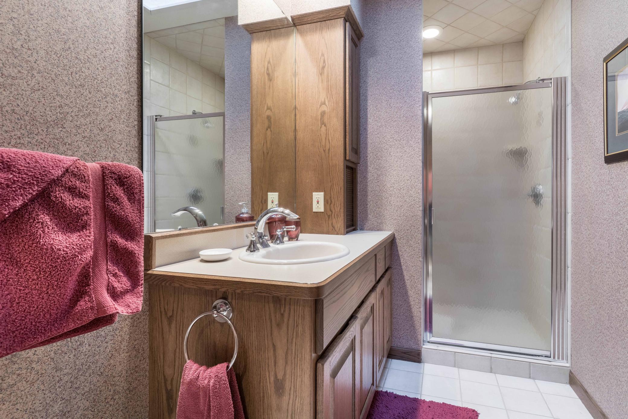 Alexandria, Minnesota, 56308, United States, 4 Bedrooms Bedrooms, ,6 BathroomsBathrooms,Residential,Active,1964256