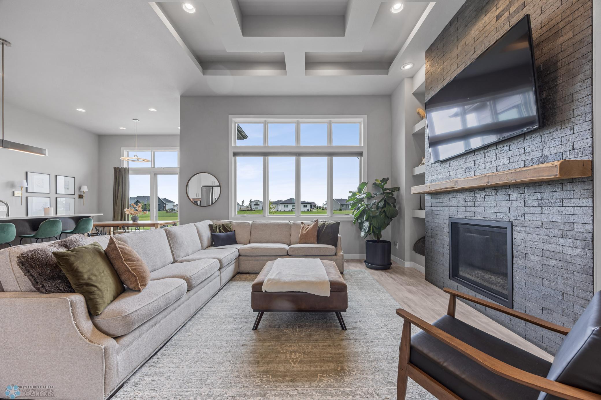 Oxbow, North Dakota, 58047, United States, 5 Bedrooms Bedrooms, ,3 BathroomsBathrooms,Residential,Active,1926894