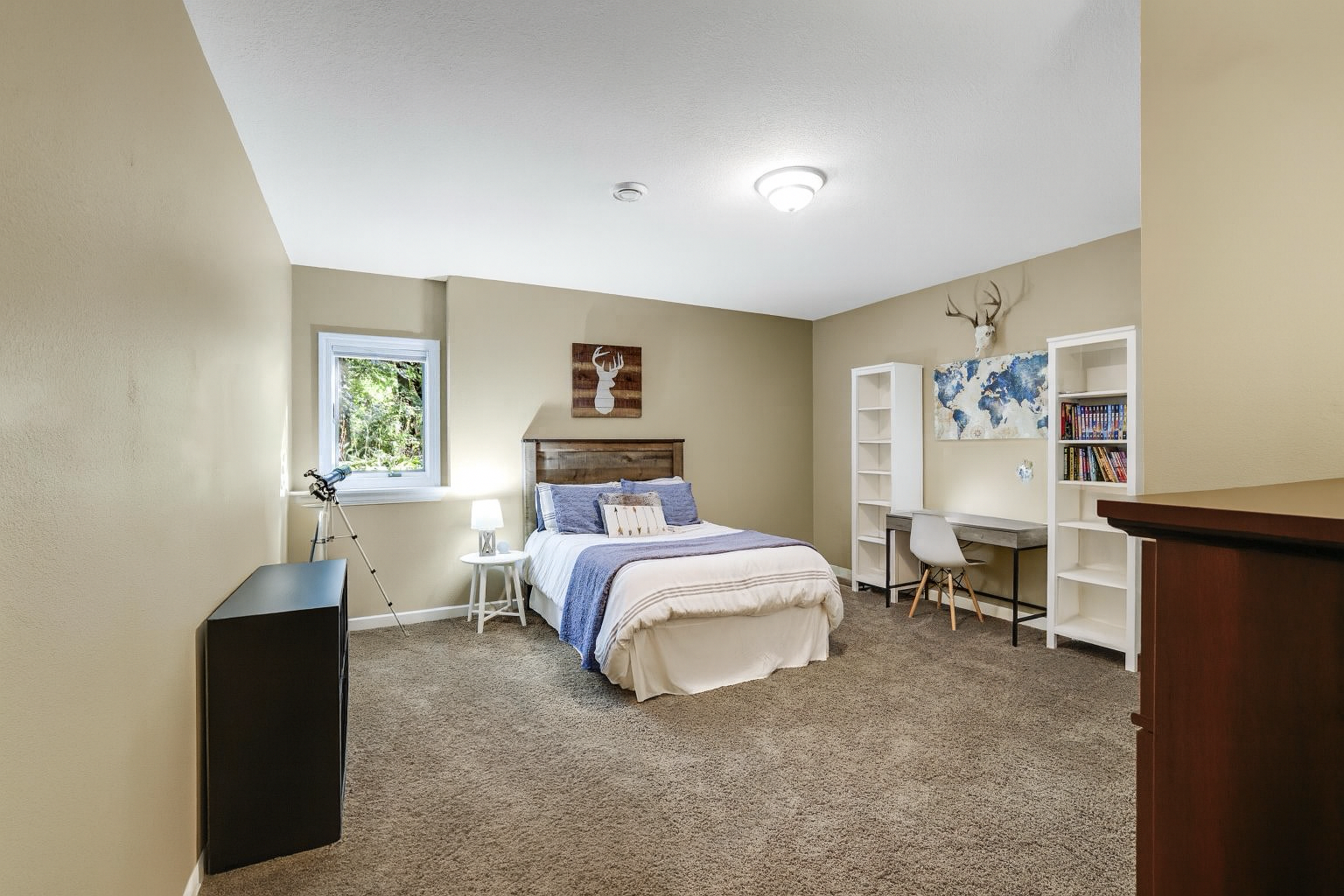 Prescott, Wisconsin, 54021, United States, 5 Bedrooms Bedrooms, ,4 BathroomsBathrooms,Residential,Active,1961932