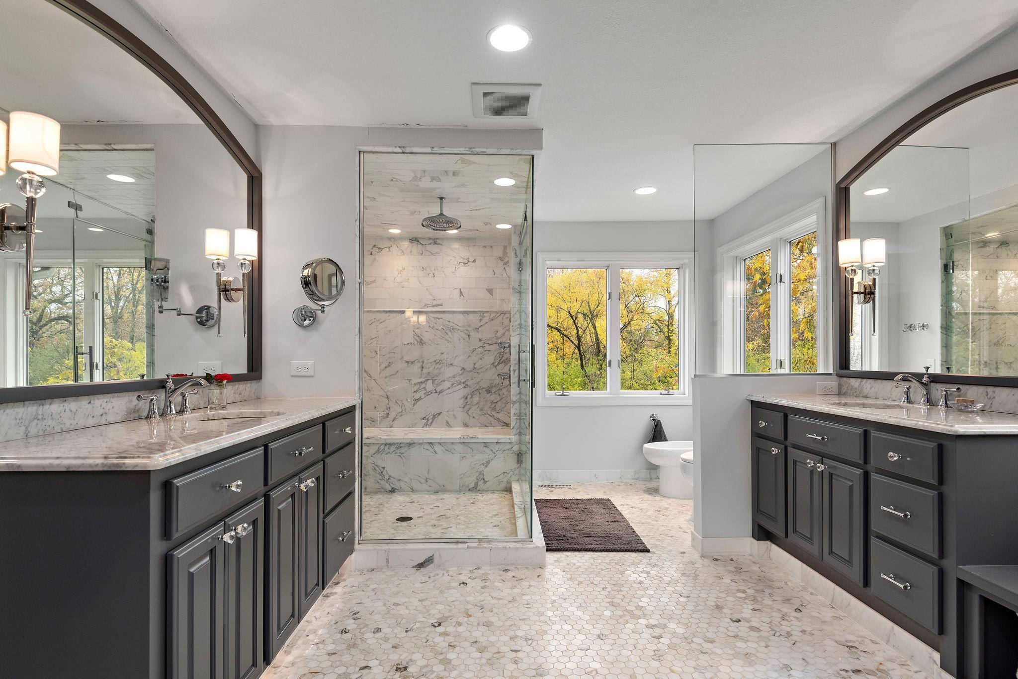 West Saint Paul, Minnesota, 55118, United States, 5 Bedrooms Bedrooms, ,5 BathroomsBathrooms,Residential,Active,1904170