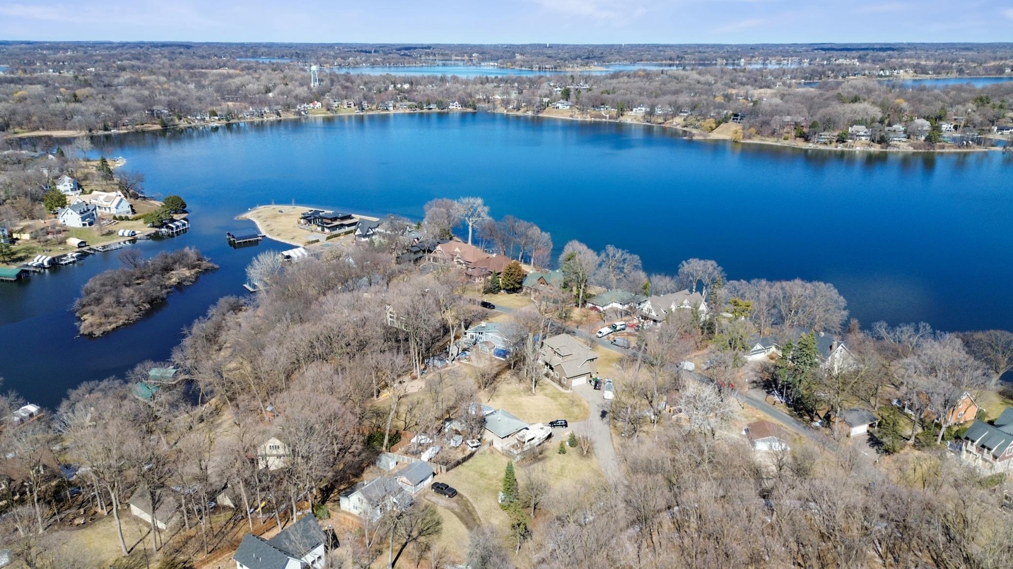 Wayzata, Minnesota, 55391, United States, 6 Bedrooms Bedrooms, ,5 BathroomsBathrooms,Residential,Active,1945262