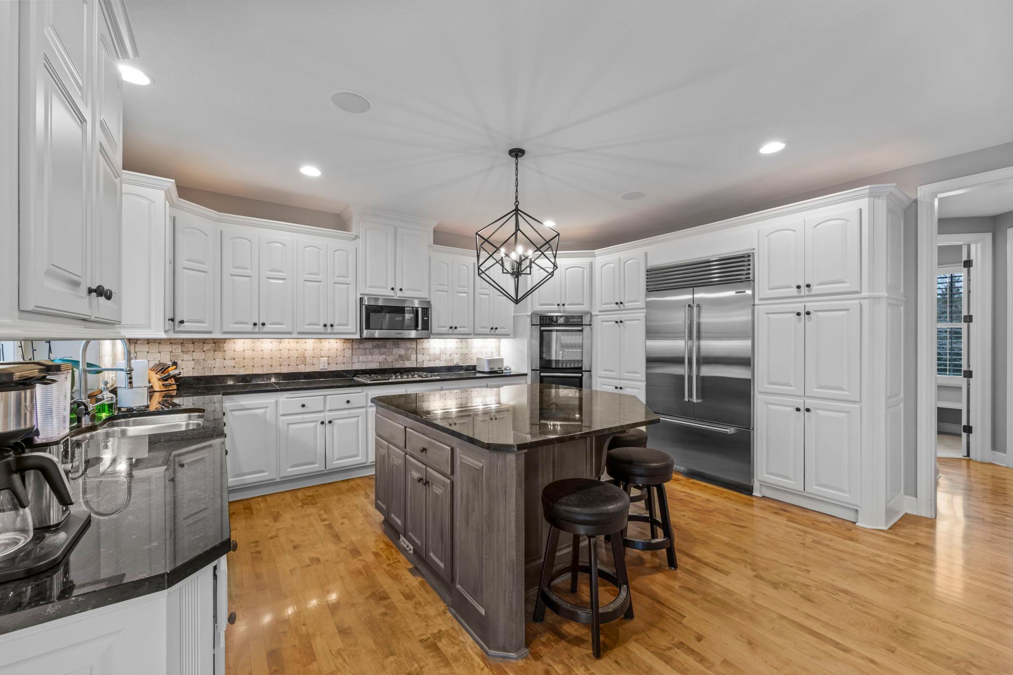 Eden Prairie, Minnesota, 55347, United States, 5 Bedrooms Bedrooms, ,6 BathroomsBathrooms,Residential,Active,1997621