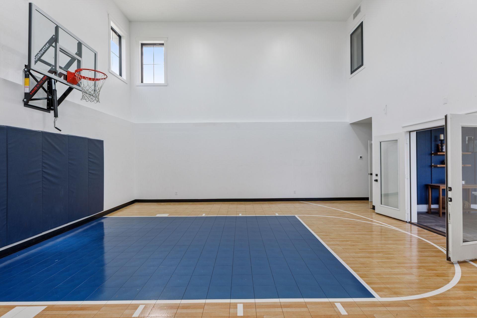 Woodbury, Minnesota, 55129, United States, 6 Bedrooms Bedrooms, ,6 BathroomsBathrooms,Residential,Active,1871286