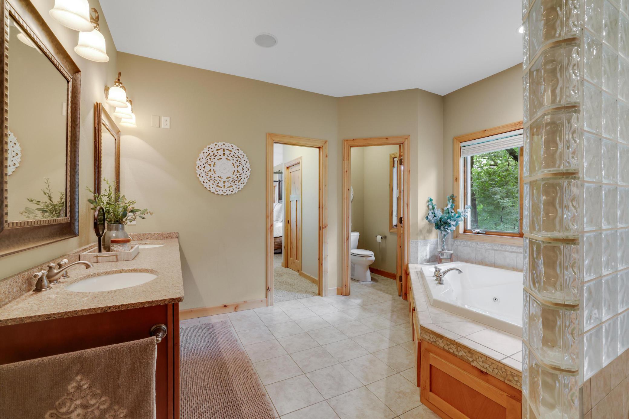 Prescott, Wisconsin, 54021, United States, 5 Bedrooms Bedrooms, ,4 BathroomsBathrooms,Residential,Active,1922293