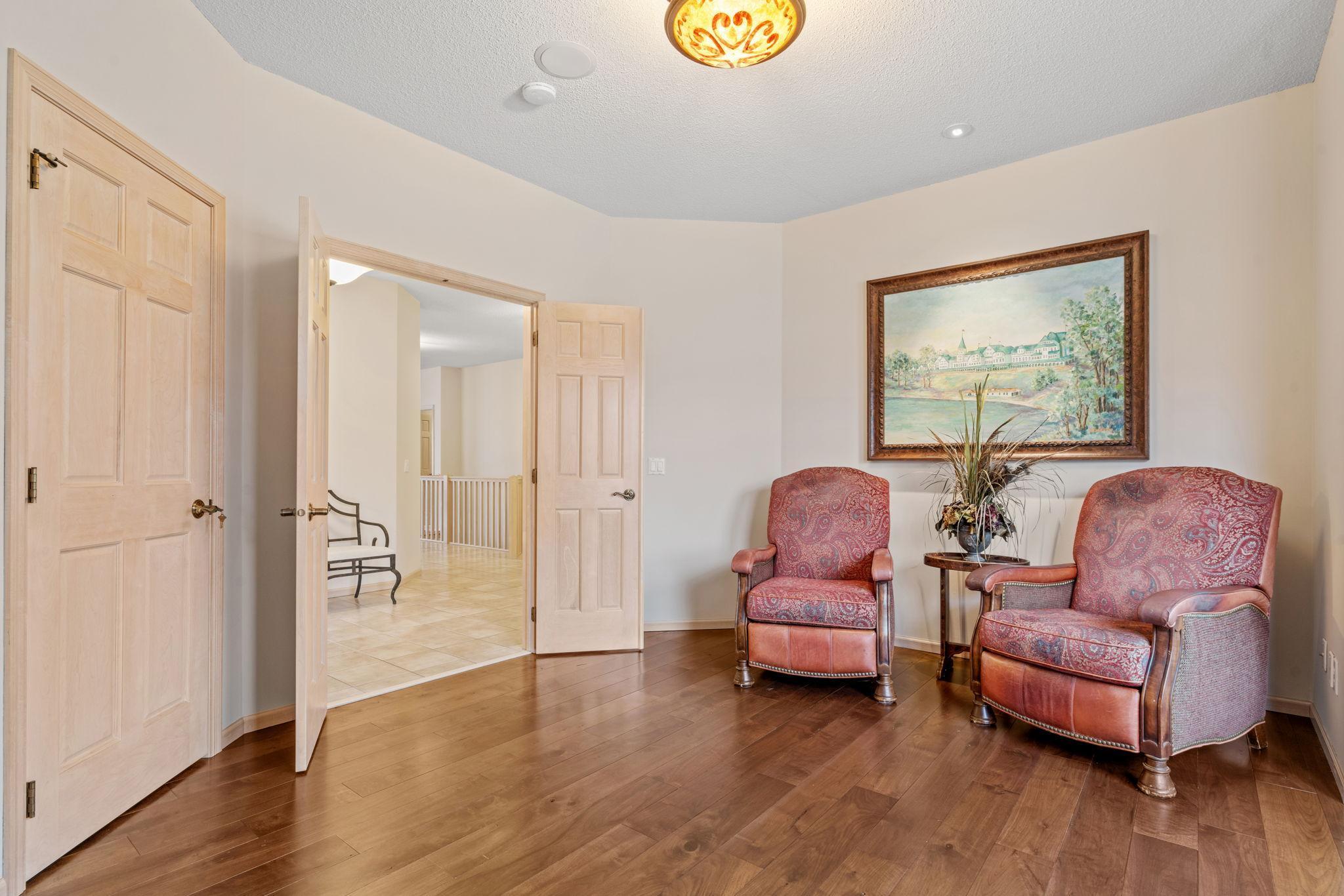 Wayzata, Minnesota, 55391, United States, 4 Bedrooms Bedrooms, ,3 BathroomsBathrooms,Residential,Active,1953718