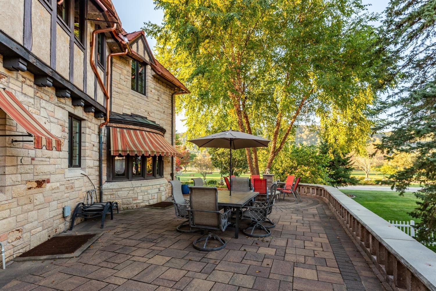 Winona, Minnesota, 55987, United States, 6 Bedrooms Bedrooms, ,6 BathroomsBathrooms,Residential,Active,1926925