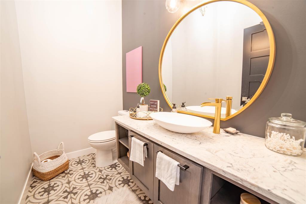 Duluth, Minnesota, 55811, United States, 3 Bedrooms Bedrooms, ,3 BathroomsBathrooms,Residential,Active,1963384