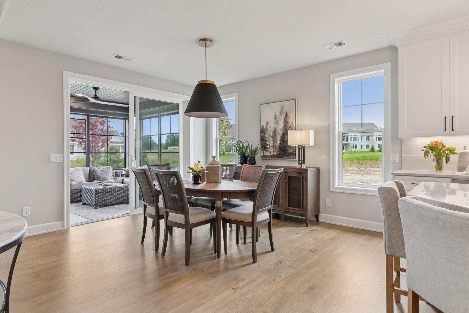 Saint Paul, Minnesota, 55127, United States, 2 Bedrooms Bedrooms, ,2 BathroomsBathrooms,Residential,Active,1953255