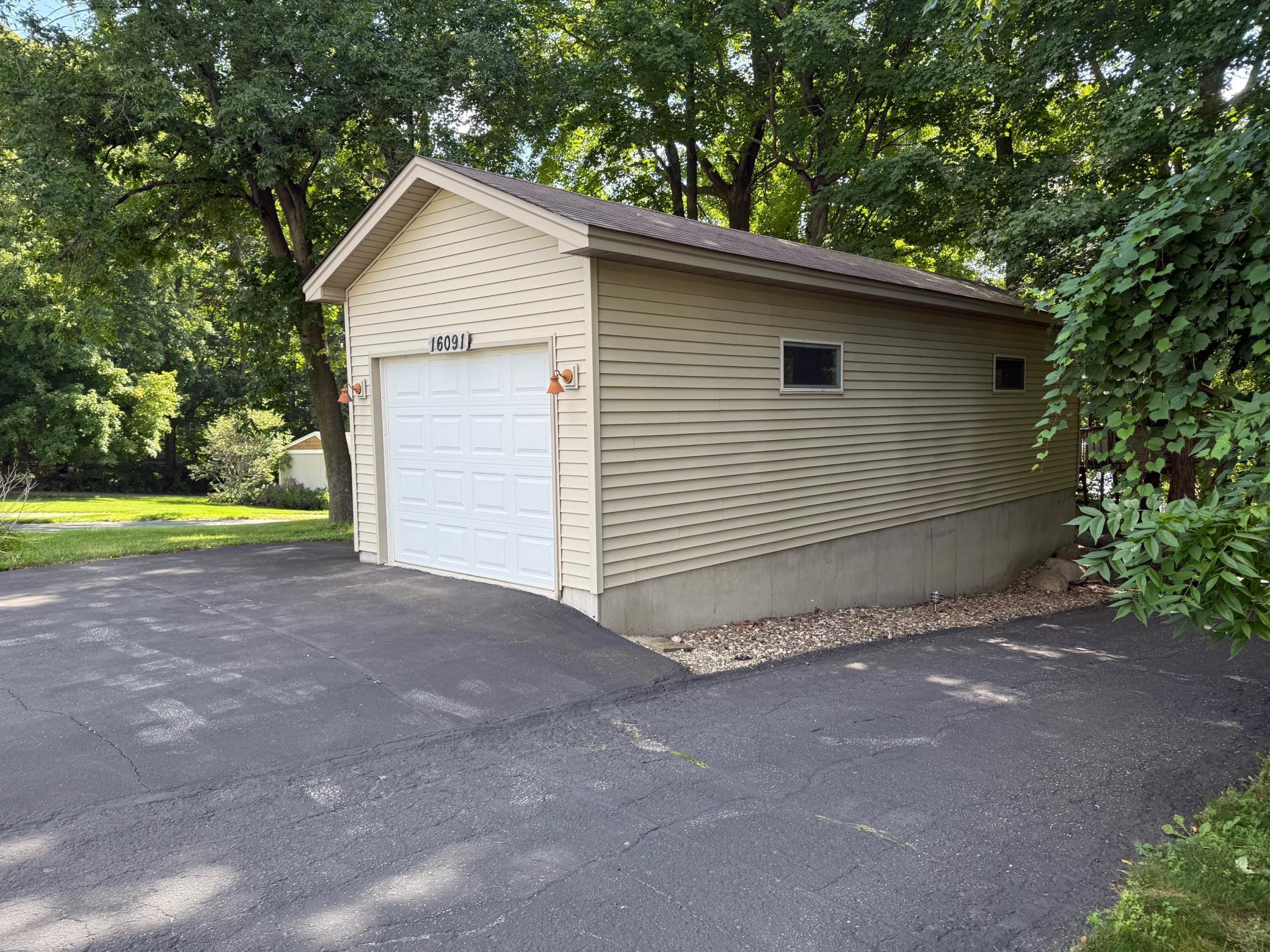 Prior Lake, Minnesota, 55372, United States, 4 Bedrooms Bedrooms, ,4 BathroomsBathrooms,Residential,Active,1995257