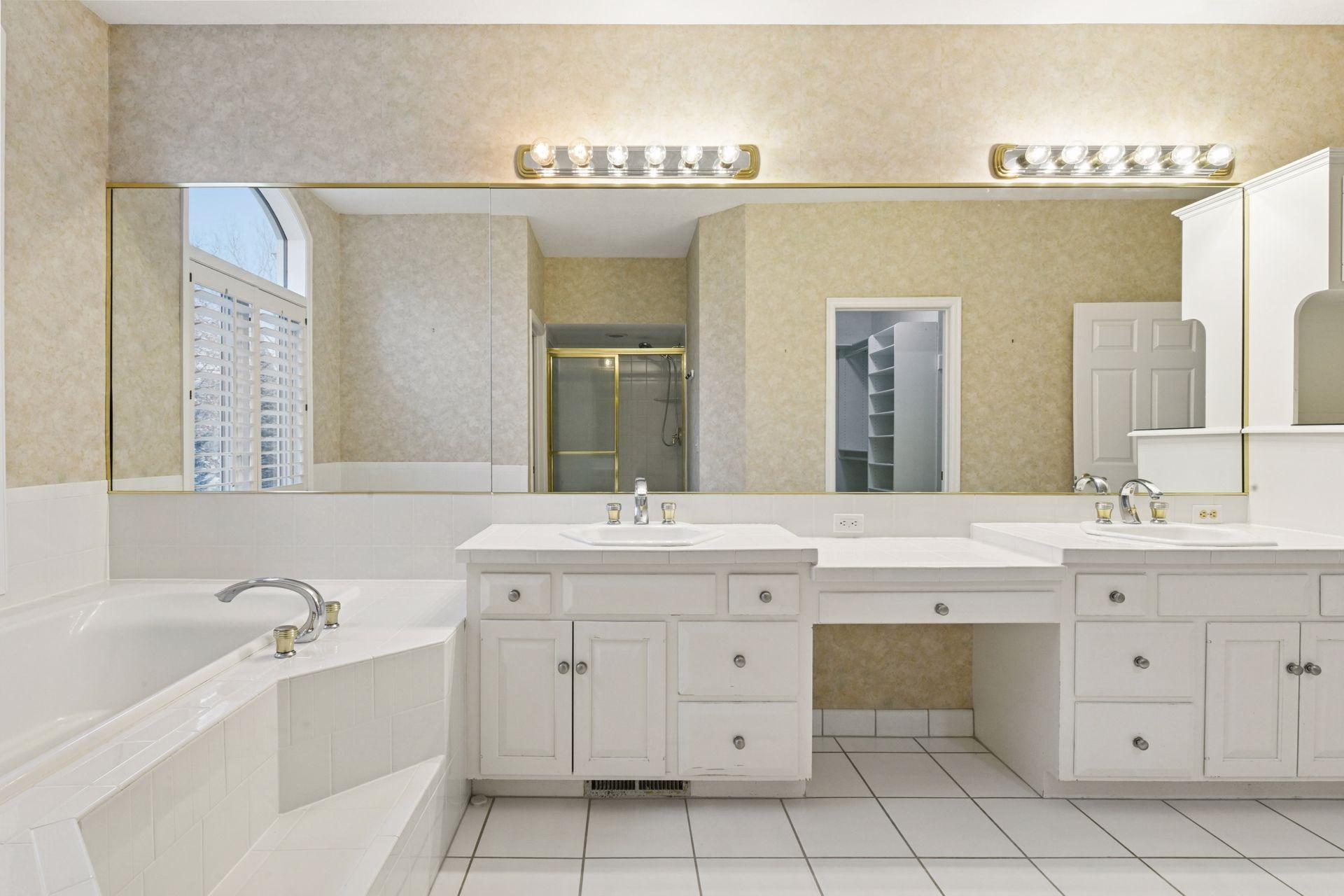 Excelsior, Minnesota, 55331, United States, 4 Bedrooms Bedrooms, ,4 BathroomsBathrooms,Residential,Active,1996287