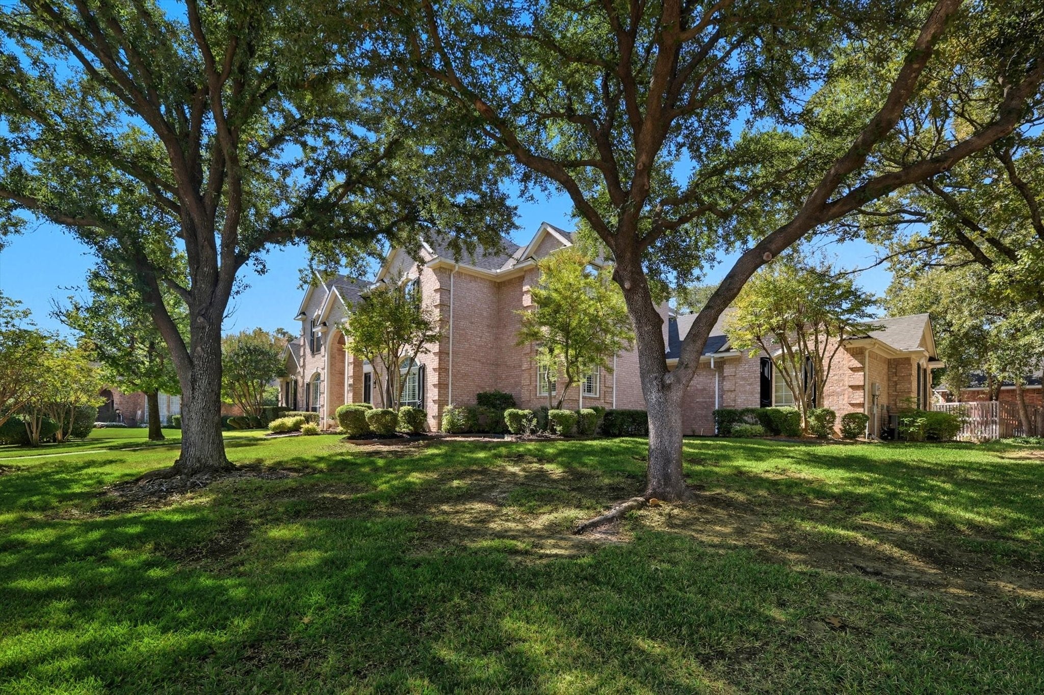 Southlake, Texas, 76092, United States, 5 Bedrooms Bedrooms, ,5 BathroomsBathrooms,Residential,Active,1966028