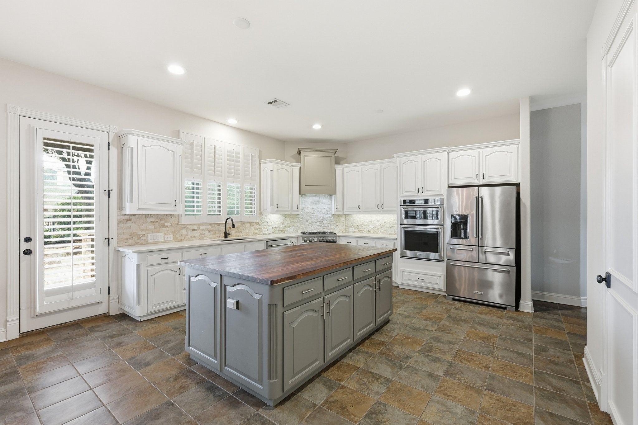 Flower Mound, Texas, 75022, United States, 5 Bedrooms Bedrooms, ,6 BathroomsBathrooms,Residential,Active,2010203