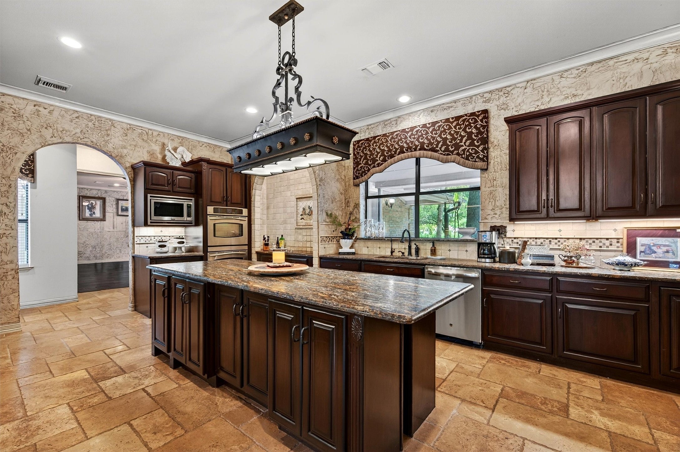 Pottsboro, Texas, 75076, United States, 5 Bedrooms Bedrooms, ,6 BathroomsBathrooms,Residential,Active,1953378