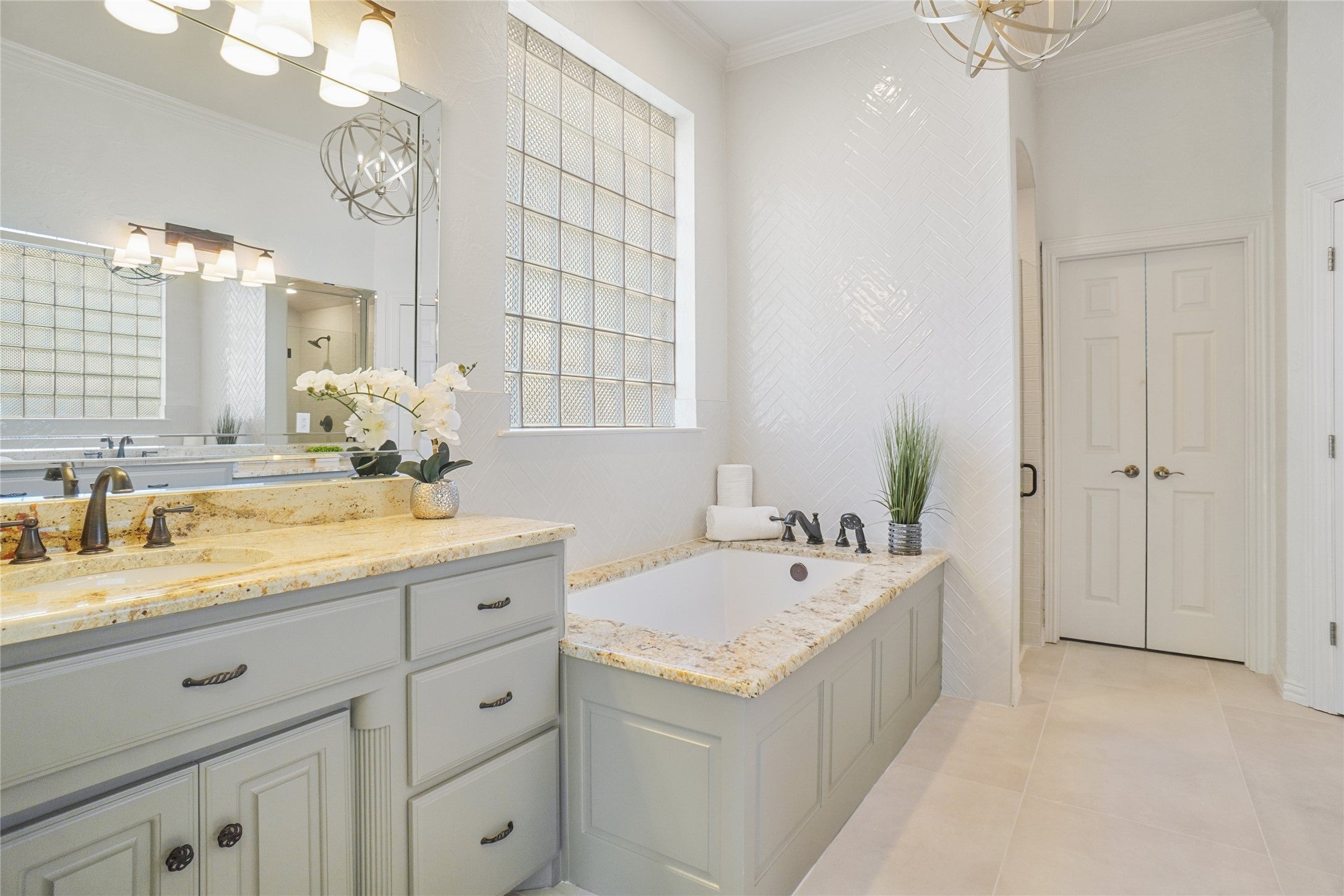 Southlake, Texas, 76092, United States, 4 Bedrooms Bedrooms, ,4 BathroomsBathrooms,Residential,Active,1962191