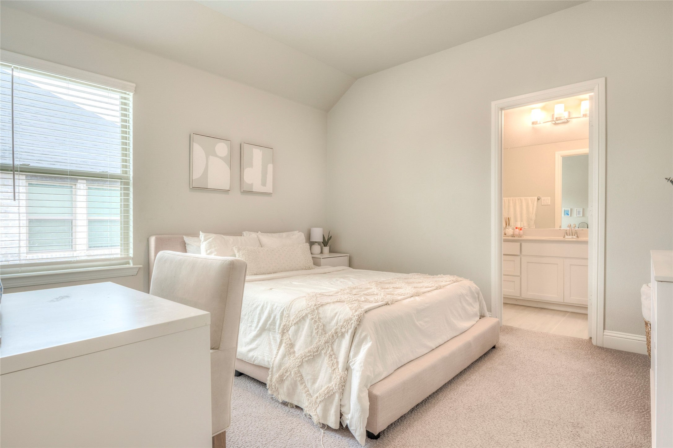 Allen, Texas, 75013, United States, ,5 BathroomsBathrooms,Residential,Active,1843824