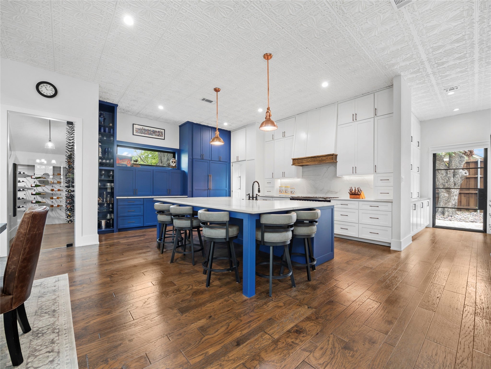 Dallas, Texas, 75244, United States, 5 Bedrooms Bedrooms, ,7 BathroomsBathrooms,Residential,Active,1905372