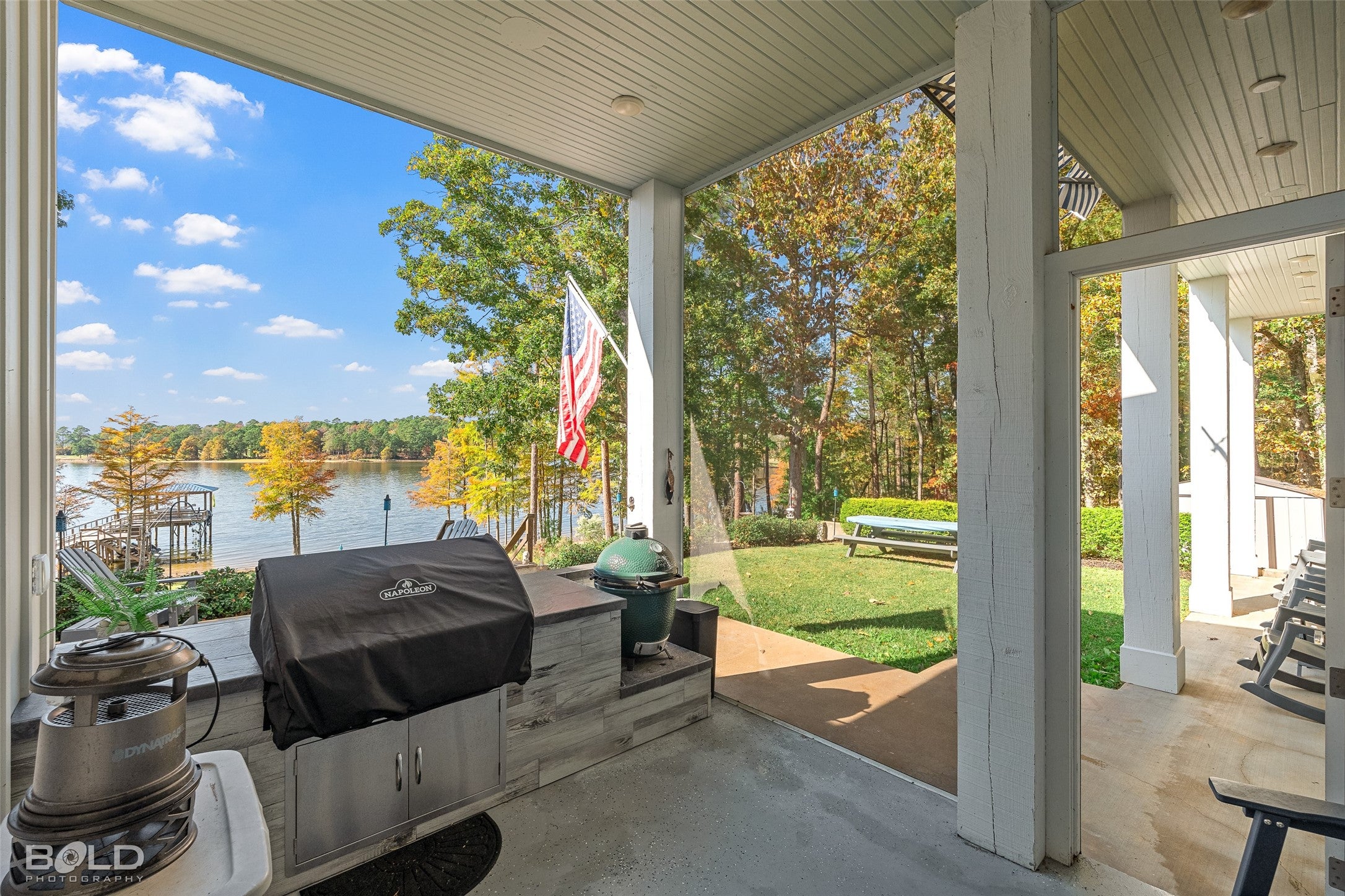 Many, Louisiana, 71449, United States, 3 Bedrooms Bedrooms, ,4 BathroomsBathrooms,Residential,Active,1993970