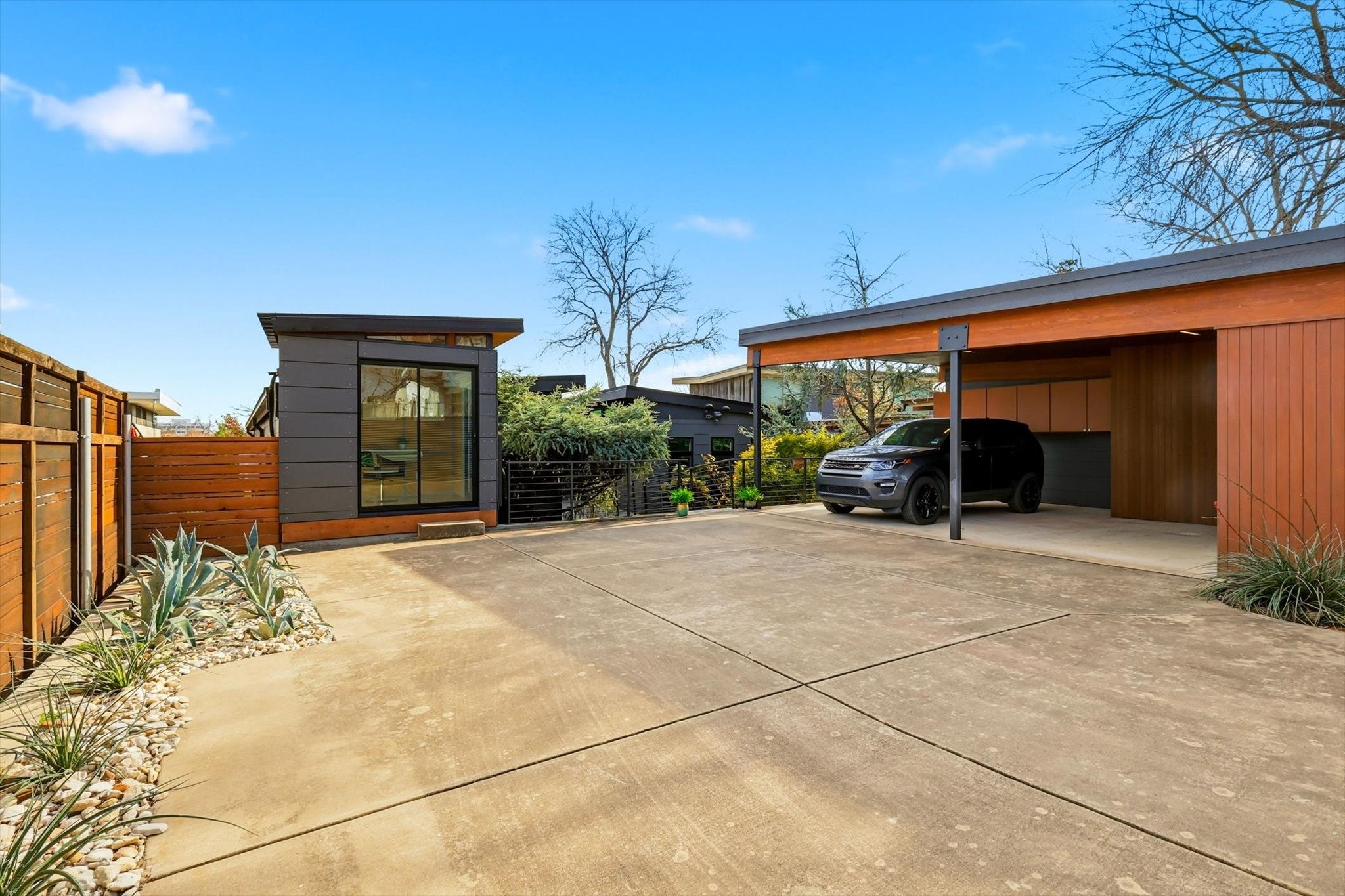 Dallas, Texas, 75218, United States, 3 Bedrooms Bedrooms, ,2 BathroomsBathrooms,Residential,Active,2010190