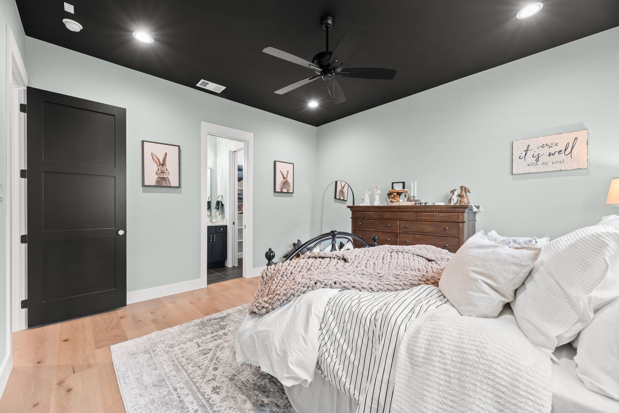 Corsicana, Texas, 75109, United States, 4 Bedrooms Bedrooms, ,5 BathroomsBathrooms,Residential,Active,2009808