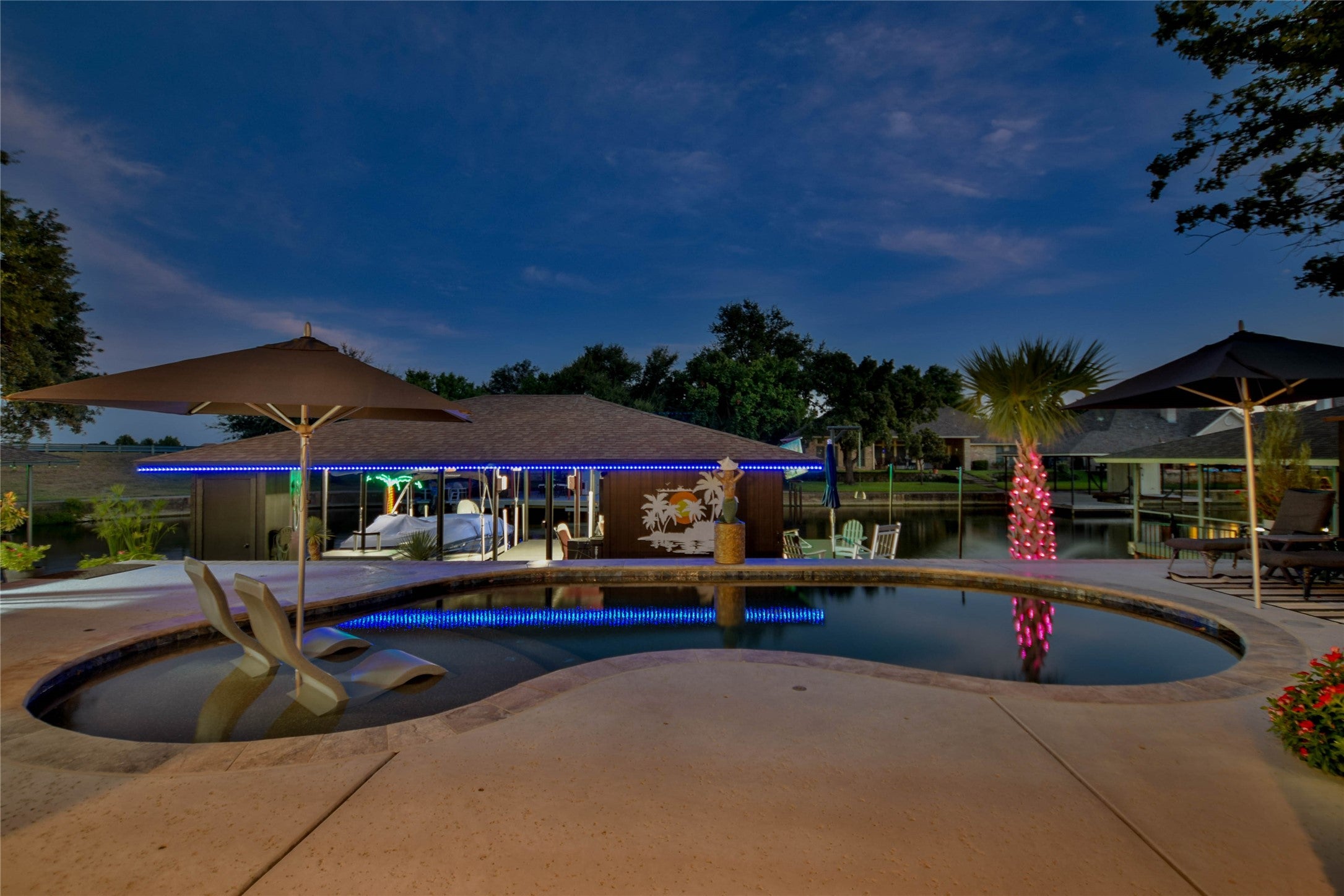 Granbury, Texas, 76048, United States, 3 Bedrooms Bedrooms, ,3 BathroomsBathrooms,Residential,Active,1988467