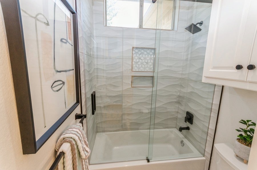 Rockwall, Texas, 75032, United States, 5 Bedrooms Bedrooms, ,4 BathroomsBathrooms,Residential,Active,1936444