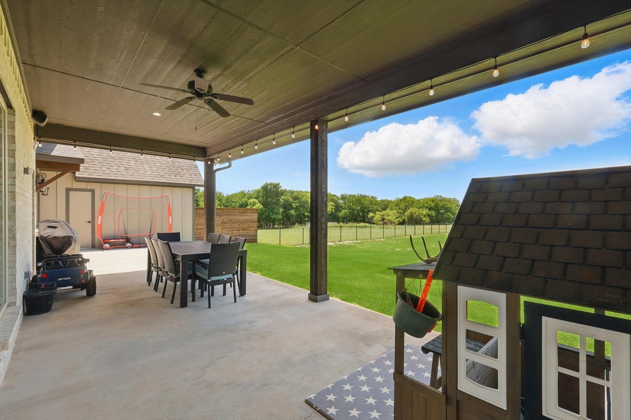 Fort Worth, Texas, 76126, United States, 4 Bedrooms Bedrooms, ,6 BathroomsBathrooms,Residential,Active,1828687