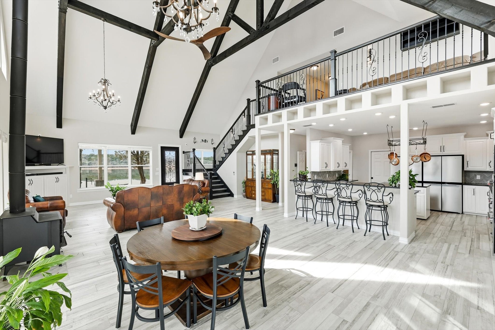 Graham, Texas, 76450, United States, 4 Bedrooms Bedrooms, ,4 BathroomsBathrooms,Residential,Active,2017097