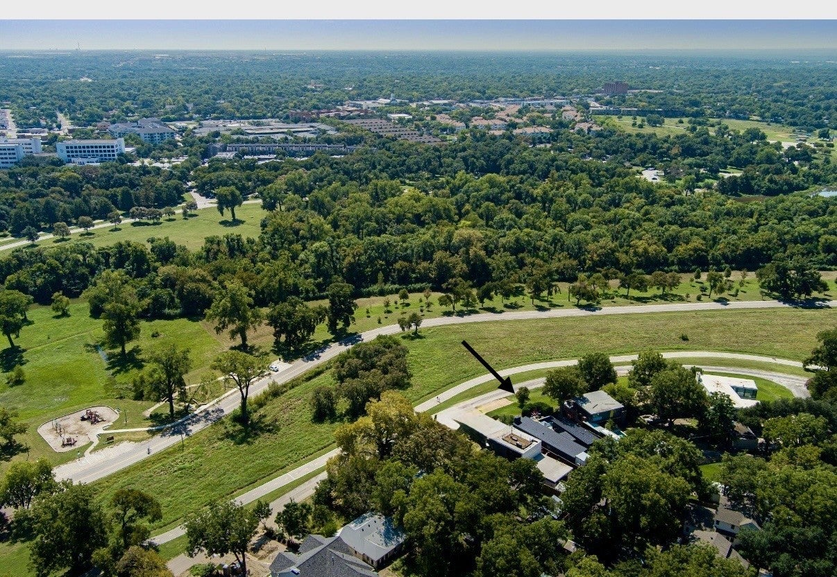 Dallas, Texas, 75218, United States, 3 Bedrooms Bedrooms, ,2 BathroomsBathrooms,Residential,Active,2010190