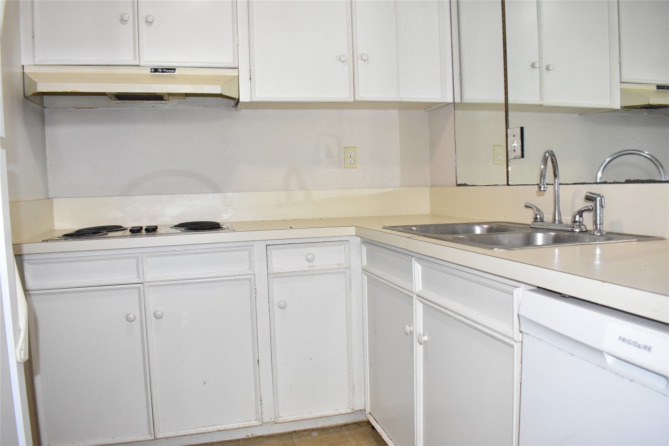 Dallas, Texas, 75225, United States, 4 Bedrooms Bedrooms, ,4 BathroomsBathrooms,Residential,Active,1922674