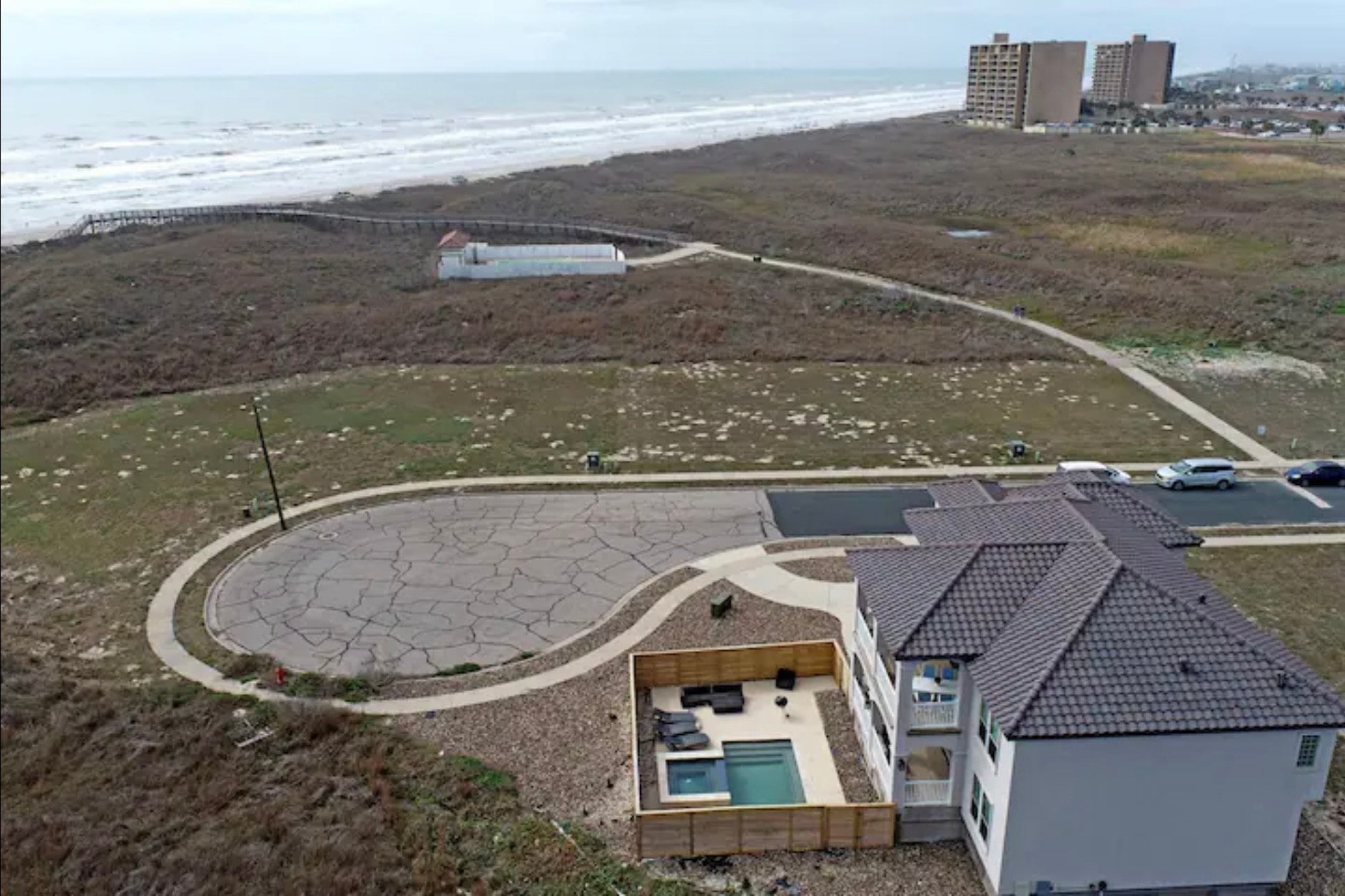 Port Aransas, Texas, 78373, United States, 4 Bedrooms Bedrooms, ,4 BathroomsBathrooms,Residential,Active,1910137