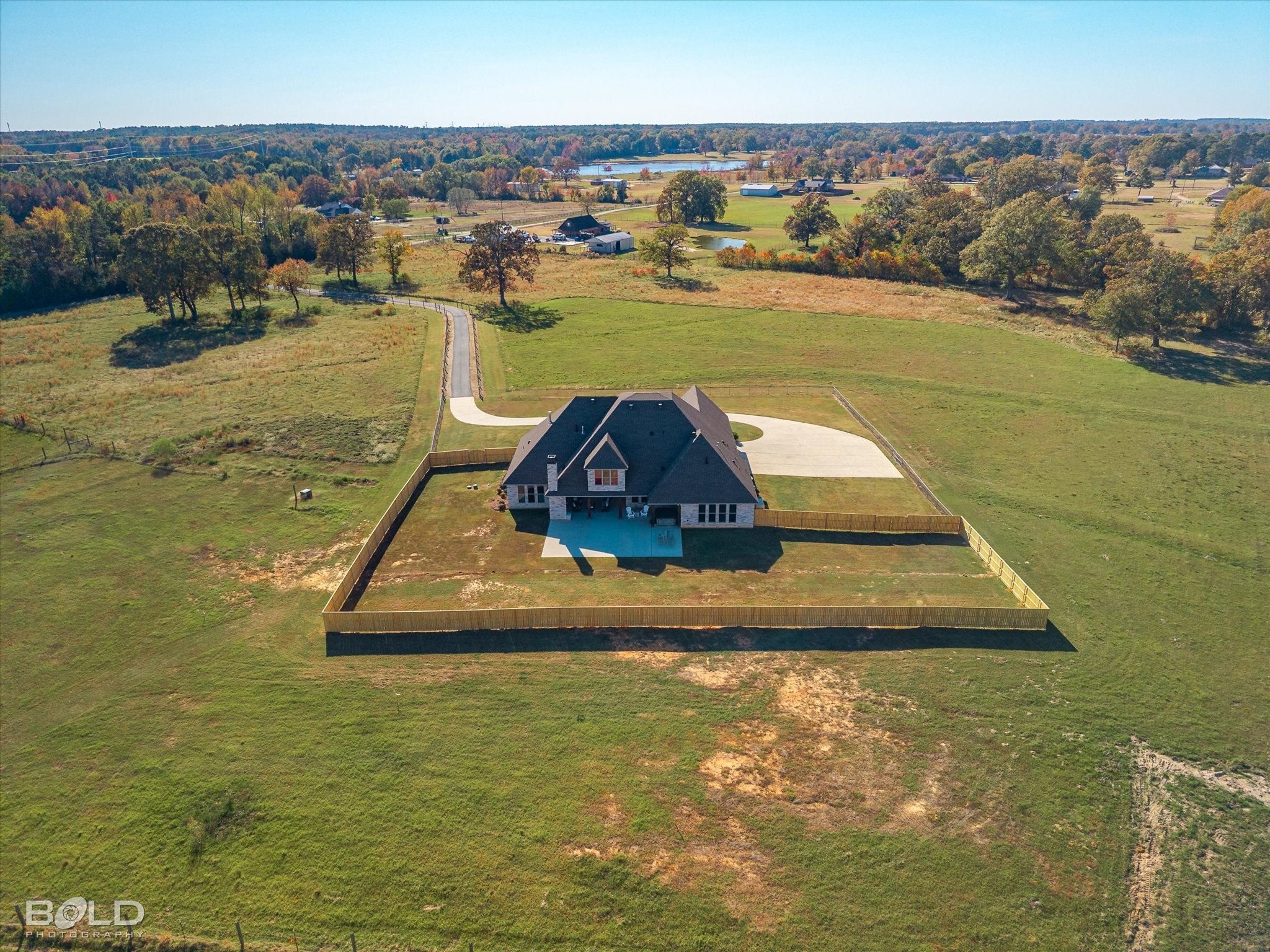 Shreveport, Louisiana, 71107, United States, 4 Bedrooms Bedrooms, ,5 BathroomsBathrooms,Residential,Active,1990582