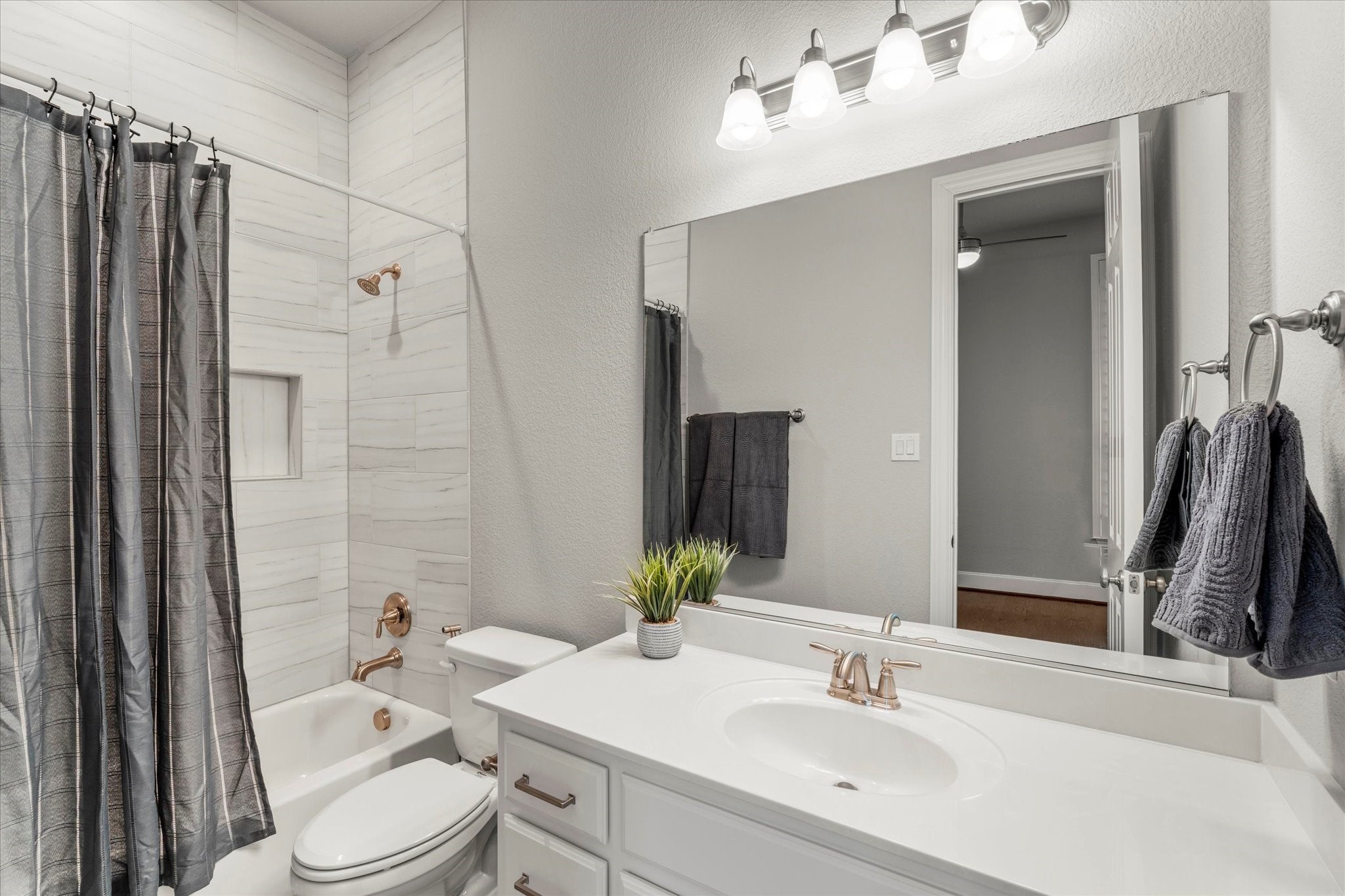 Prosper, Texas, 75078, United States, 5 Bedrooms Bedrooms, ,6 BathroomsBathrooms,Residential,Active,2007655