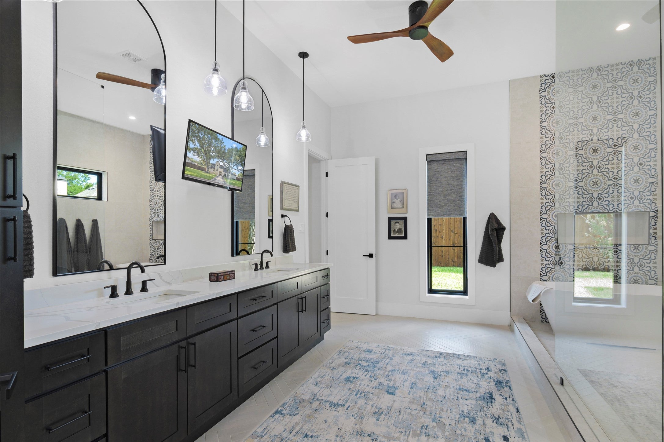 Dallas, Texas, 75244, United States, 5 Bedrooms Bedrooms, ,7 BathroomsBathrooms,Residential,Active,1905372