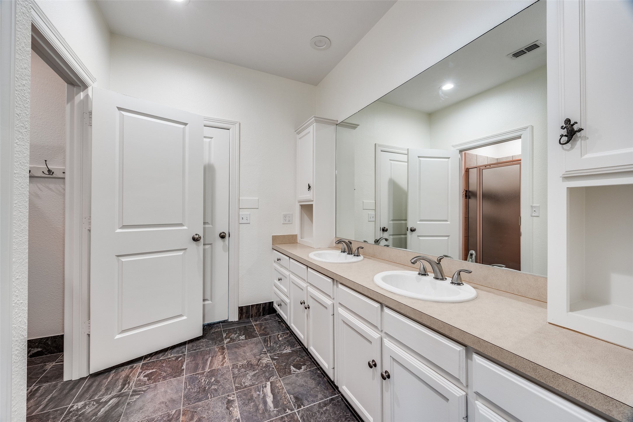 Mckinney, Texas, 75071, United States, 5 Bedrooms Bedrooms, ,6 BathroomsBathrooms,Residential,Active,1946319