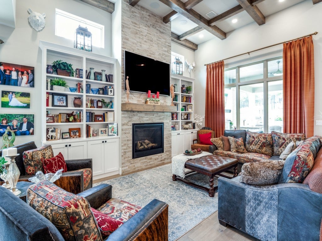 Tyler, Texas, 75709, United States, 4 Bedrooms Bedrooms, ,5 BathroomsBathrooms,Residential,Active,2015815