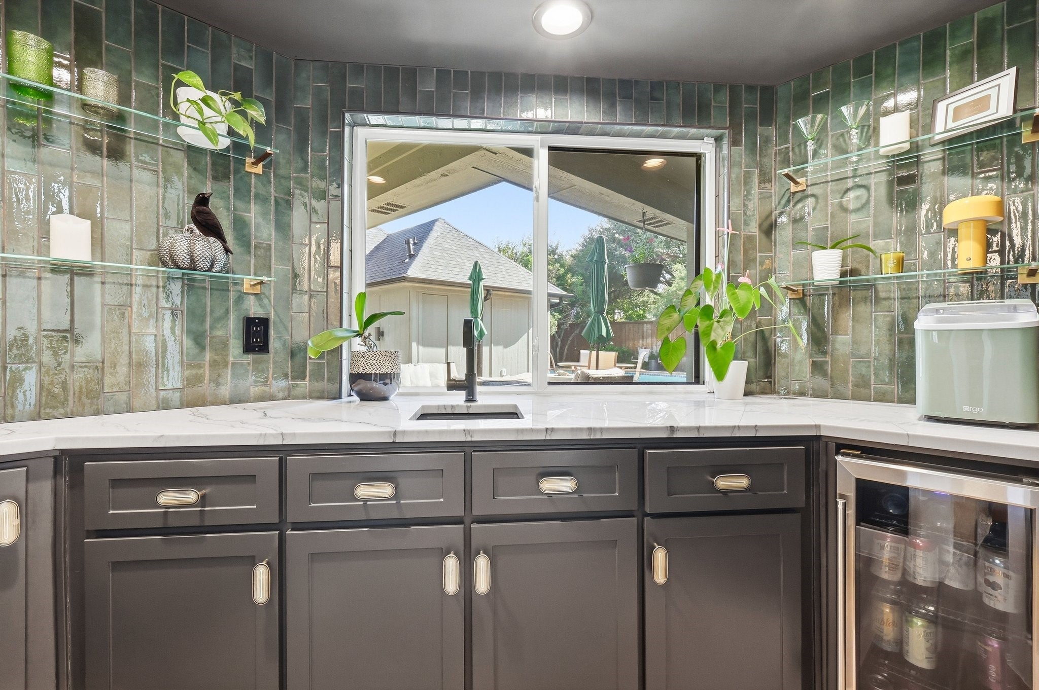 Dallas, Texas, 75248, United States, 4 Bedrooms Bedrooms, ,3 BathroomsBathrooms,Residential,Active,1973343