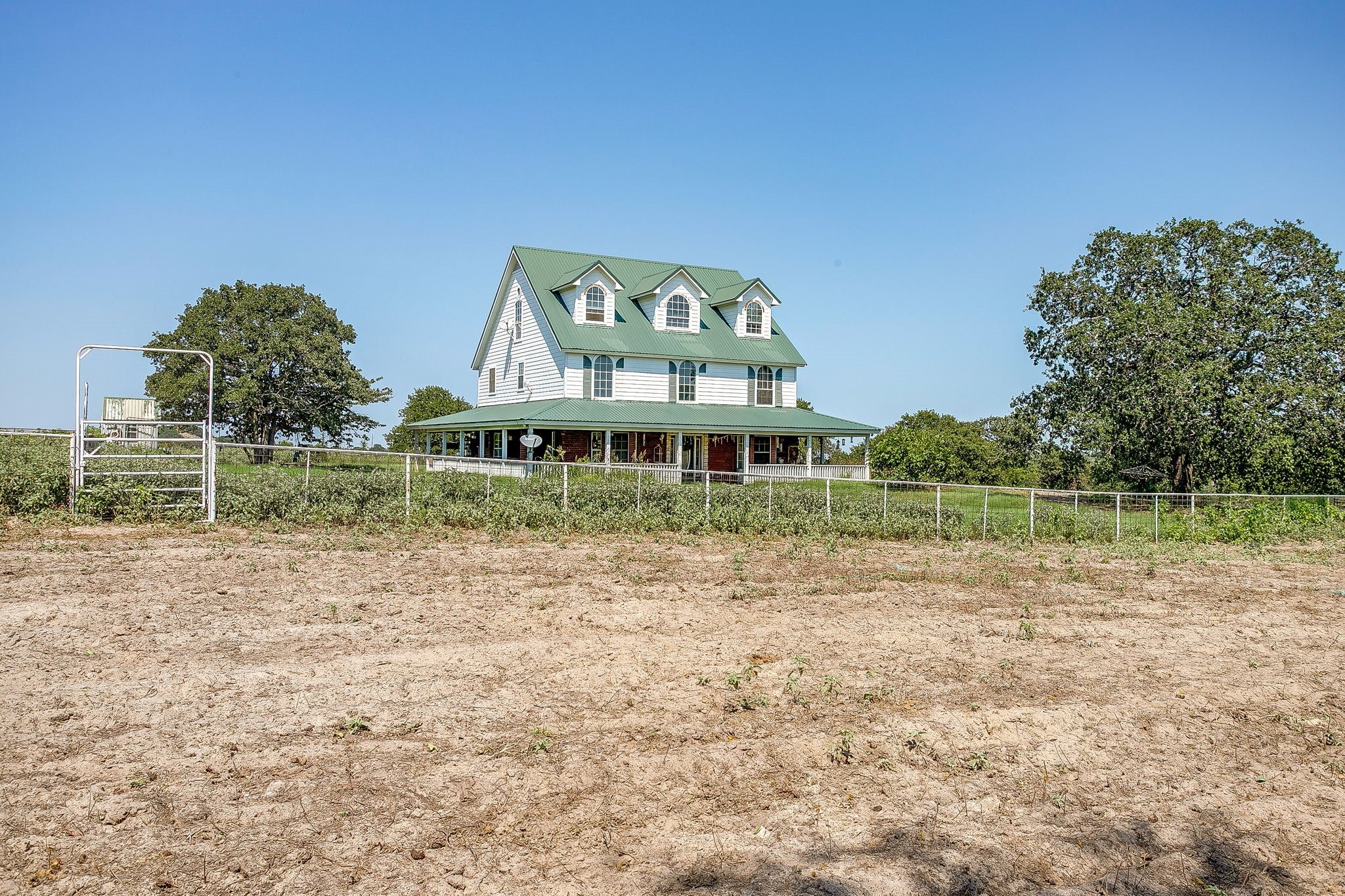 Springtown, Texas, 76082, United States, 4 Bedrooms Bedrooms, ,4 BathroomsBathrooms,Residential,Active,1944276