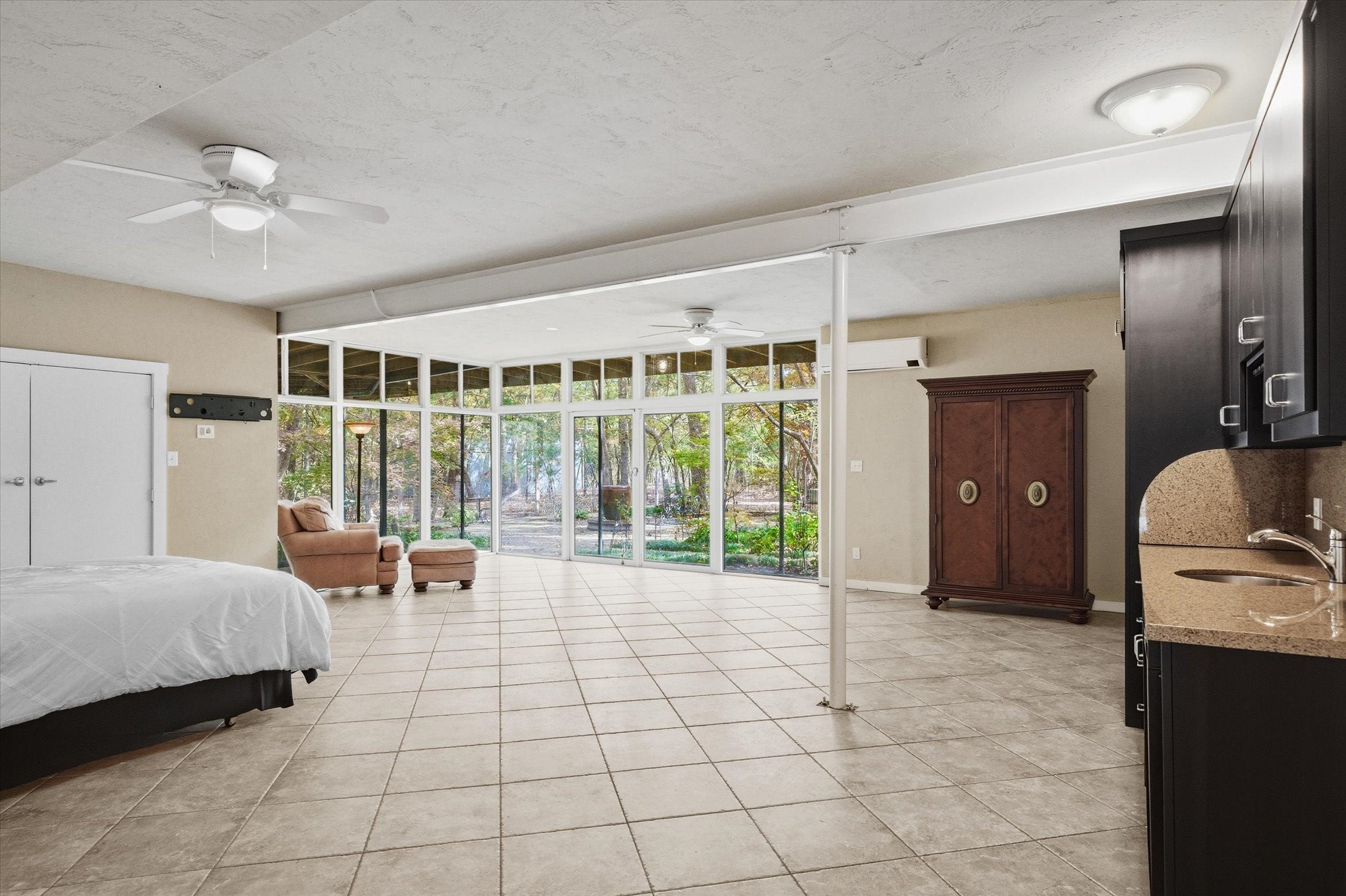 Terrell, Texas, 75160, United States, 3 Bedrooms Bedrooms, ,3 BathroomsBathrooms,Residential,Active,1995244