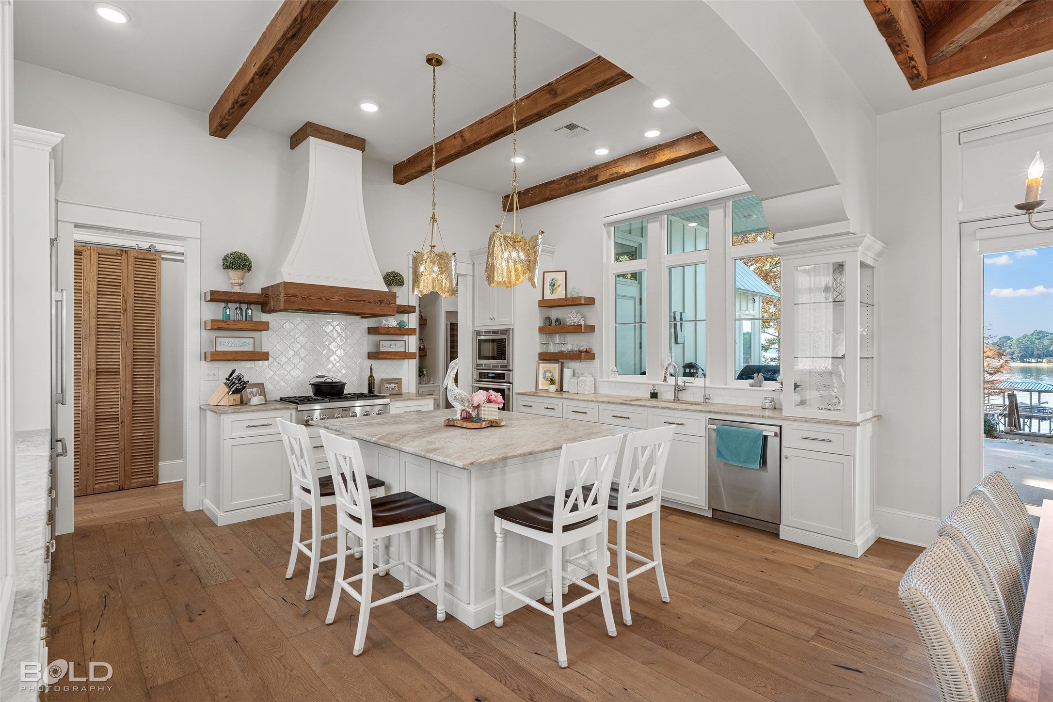 Many, Louisiana, 71449, United States, 3 Bedrooms Bedrooms, ,4 BathroomsBathrooms,Residential,Active,1993970