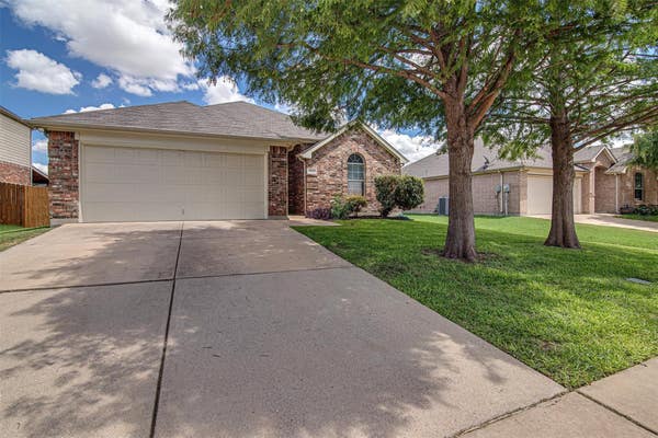 1112 EMERSON DR, BURLESON, TX 76028, photo 2 of 26