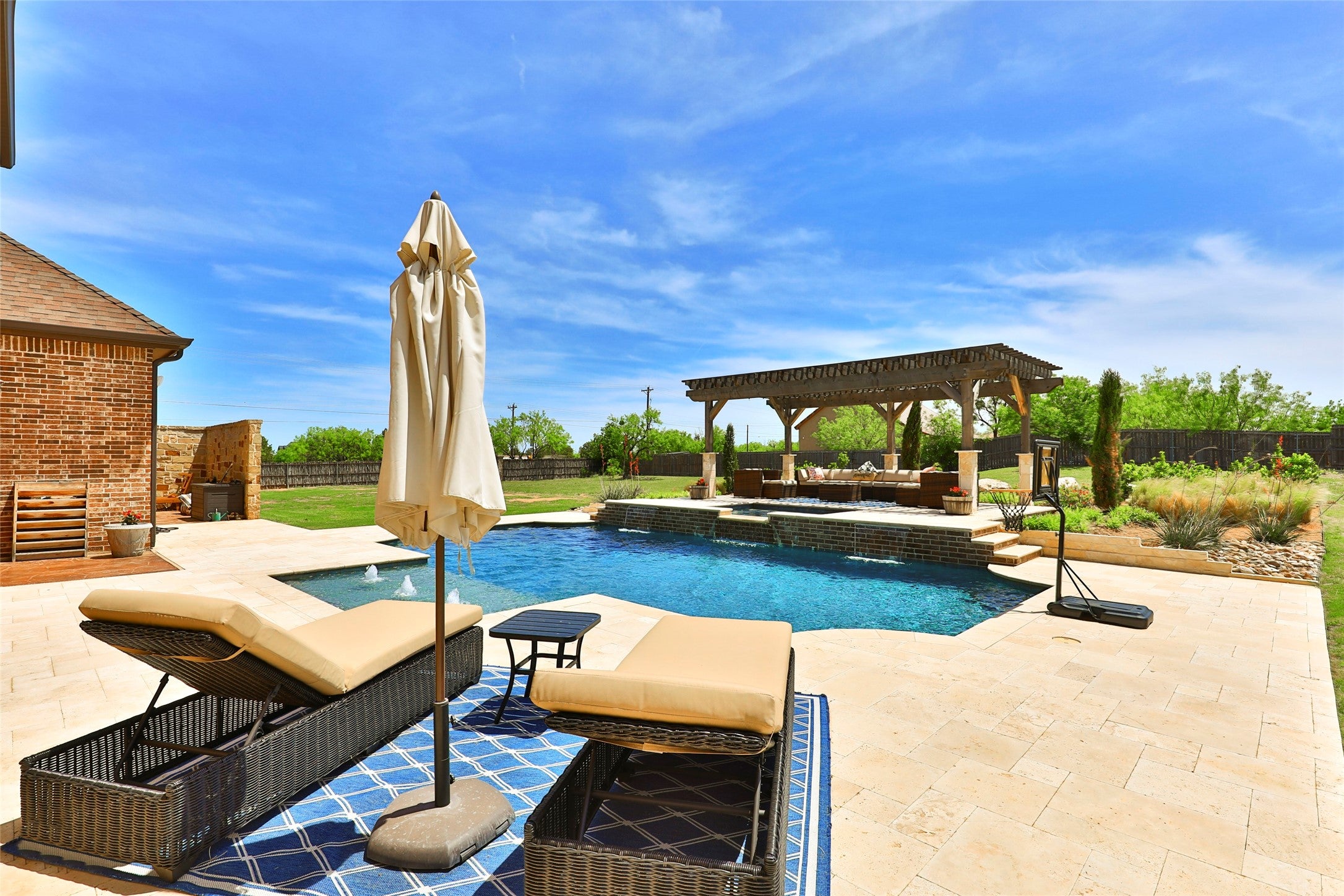 Abilene, Texas, 79602, United States, 5 Bedrooms Bedrooms, ,8 BathroomsBathrooms,Residential,Active,1762874