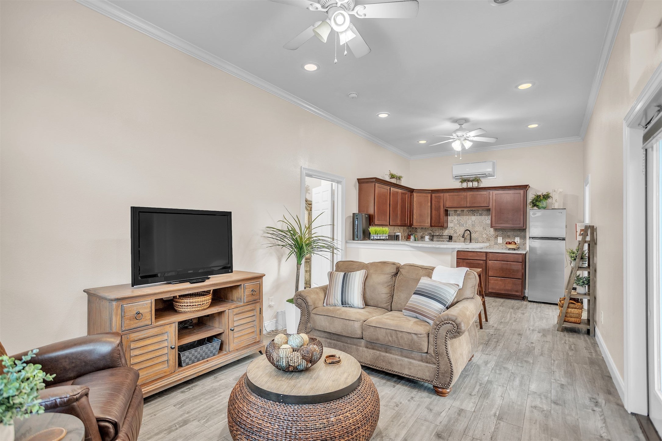 Rockwall, Texas, 75032, United States, 5 Bedrooms Bedrooms, ,4 BathroomsBathrooms,Residential,Active,1961937