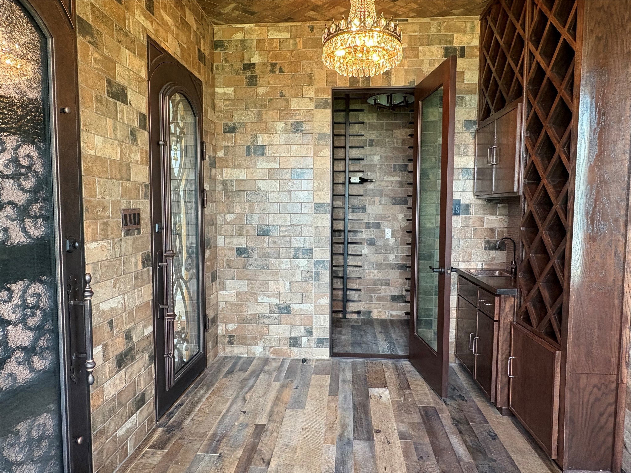 Corsicana, Texas, 75109, United States, 6 Bedrooms Bedrooms, ,7 BathroomsBathrooms,Residential,Active,1798111