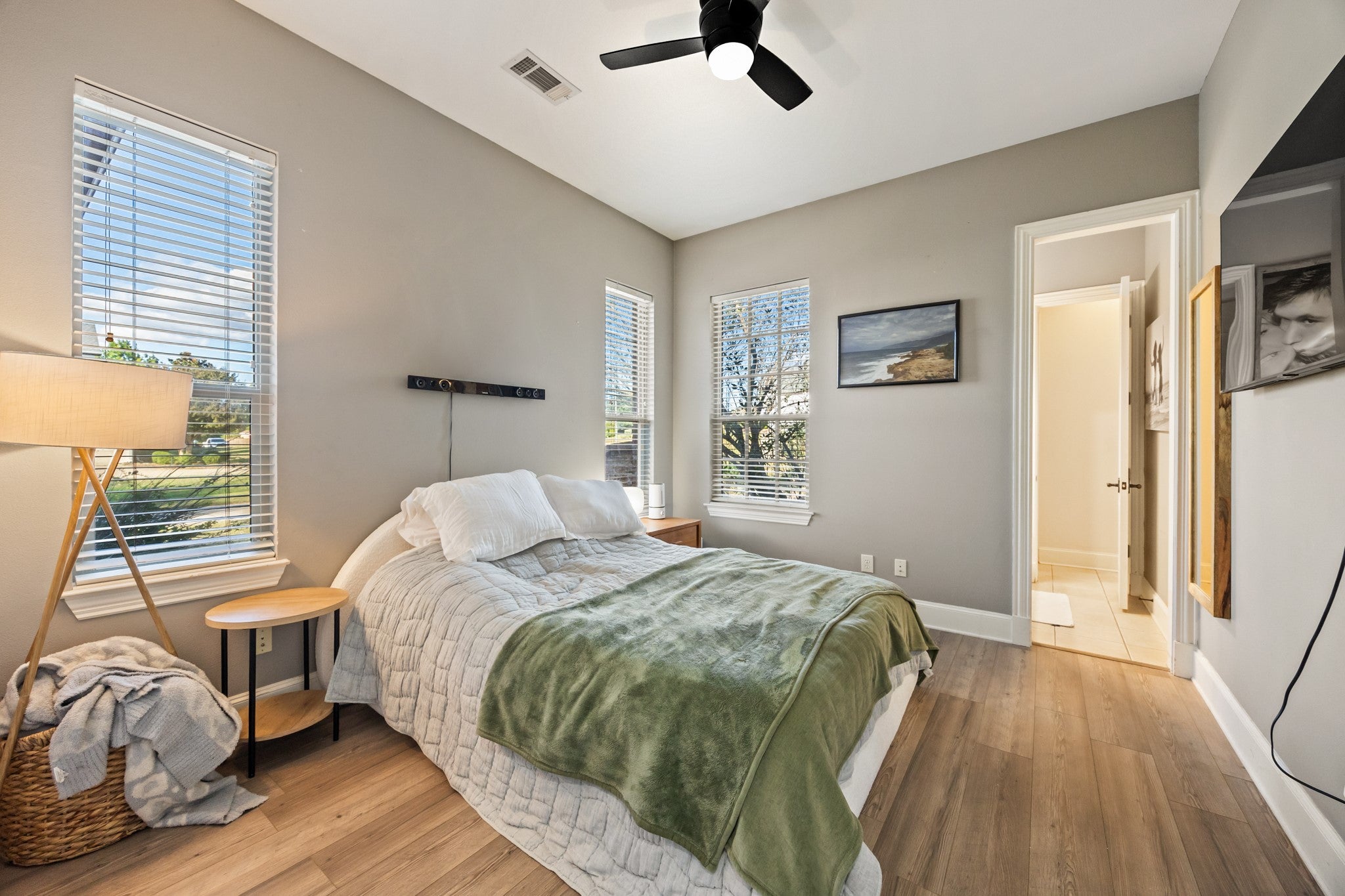 Midlothian, Texas, 76065, United States, 4 Bedrooms Bedrooms, ,4 BathroomsBathrooms,Residential,Active,1992317